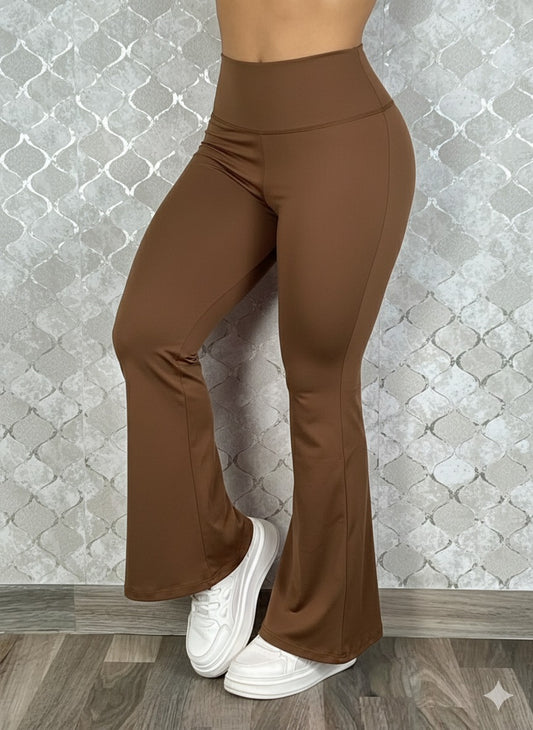 Pantalón bota campana